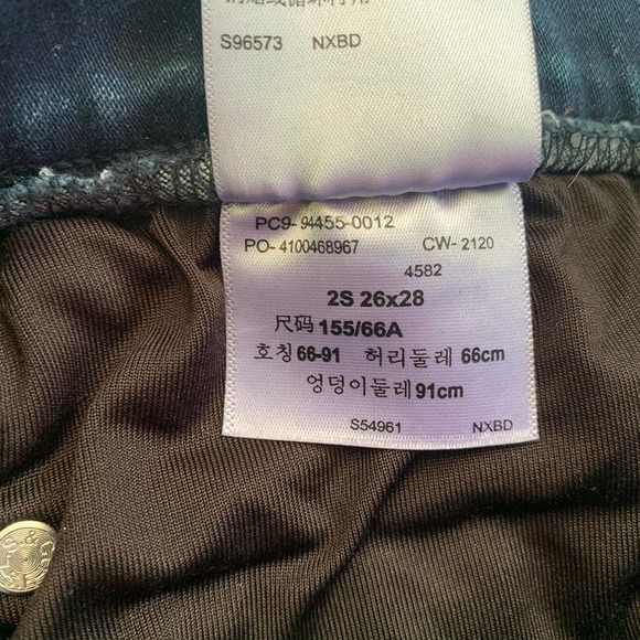 Levi's Signature Shaper Pull-On Skinny Jeans Size 26X28 - Picture 9 of 9